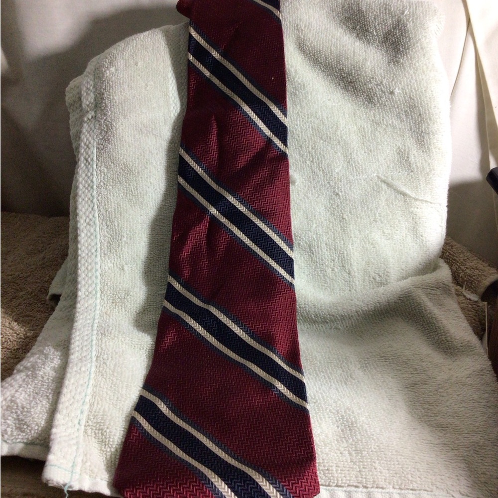 Men's Burgundy Diagonal Stripe Tie - Elegant Formal Accessory